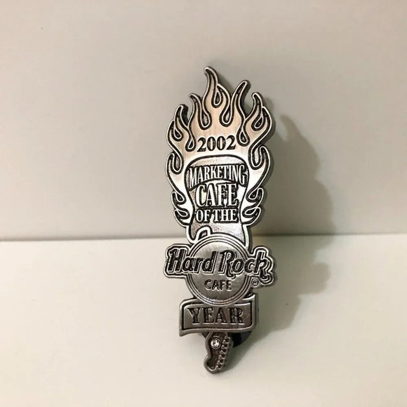 2002 Hard Rock Cafe Marketing Cafe Of The Year Pin - Picture 2 of 11